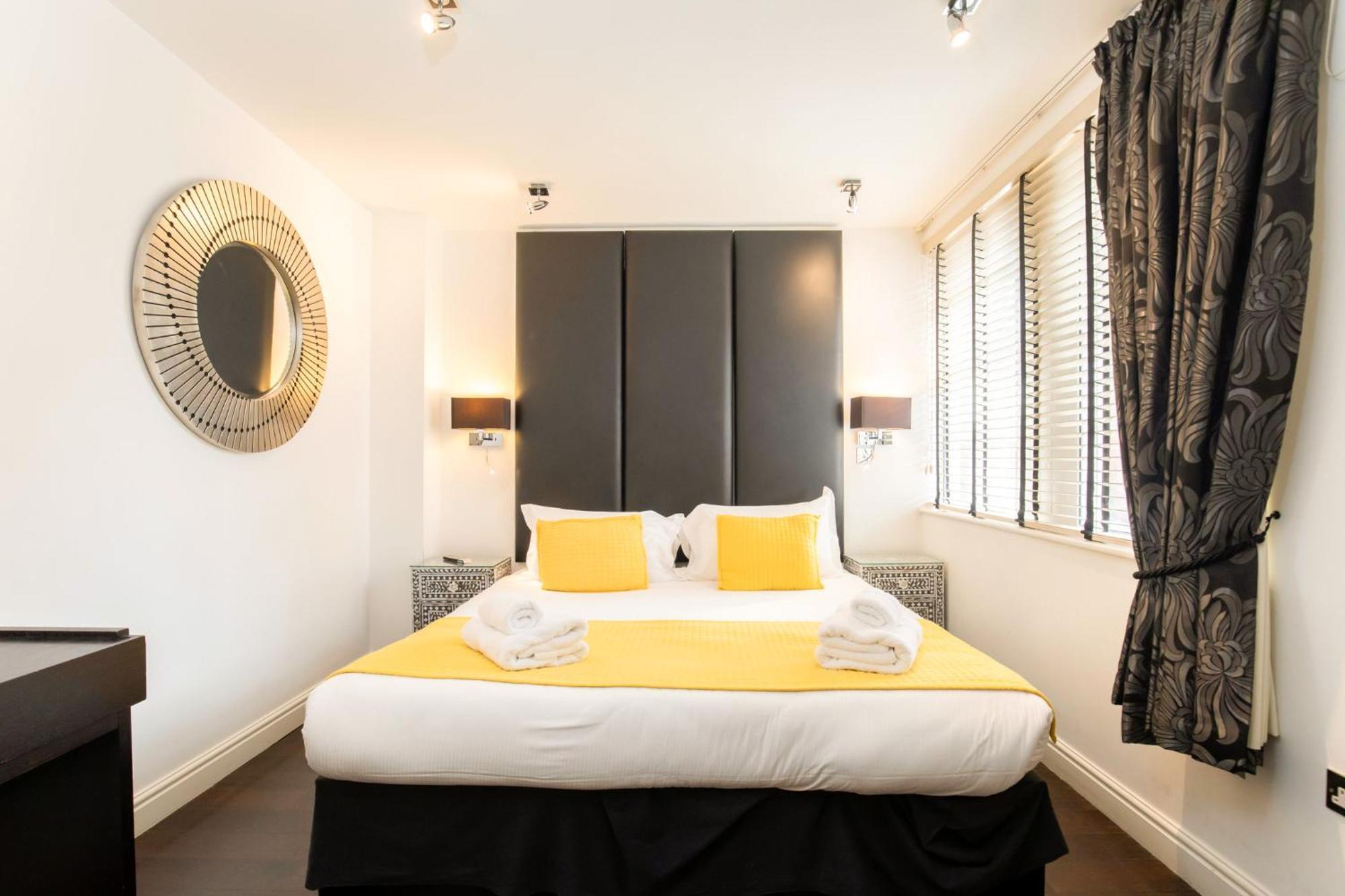 Strozzi Palace Suites By Mansley チェルトナム エクステリア 写真