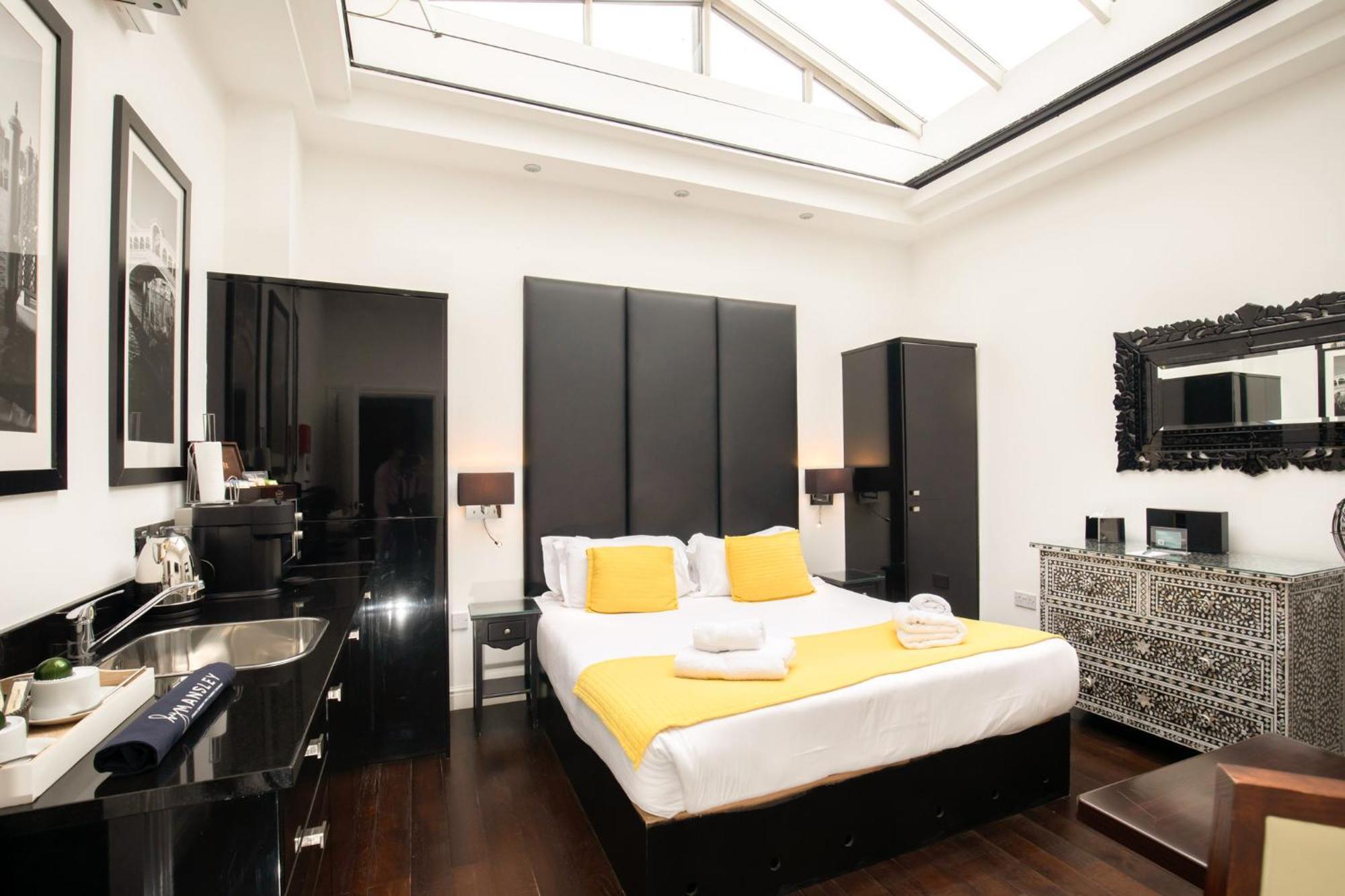 Strozzi Palace Suites By Mansley チェルトナム エクステリア 写真