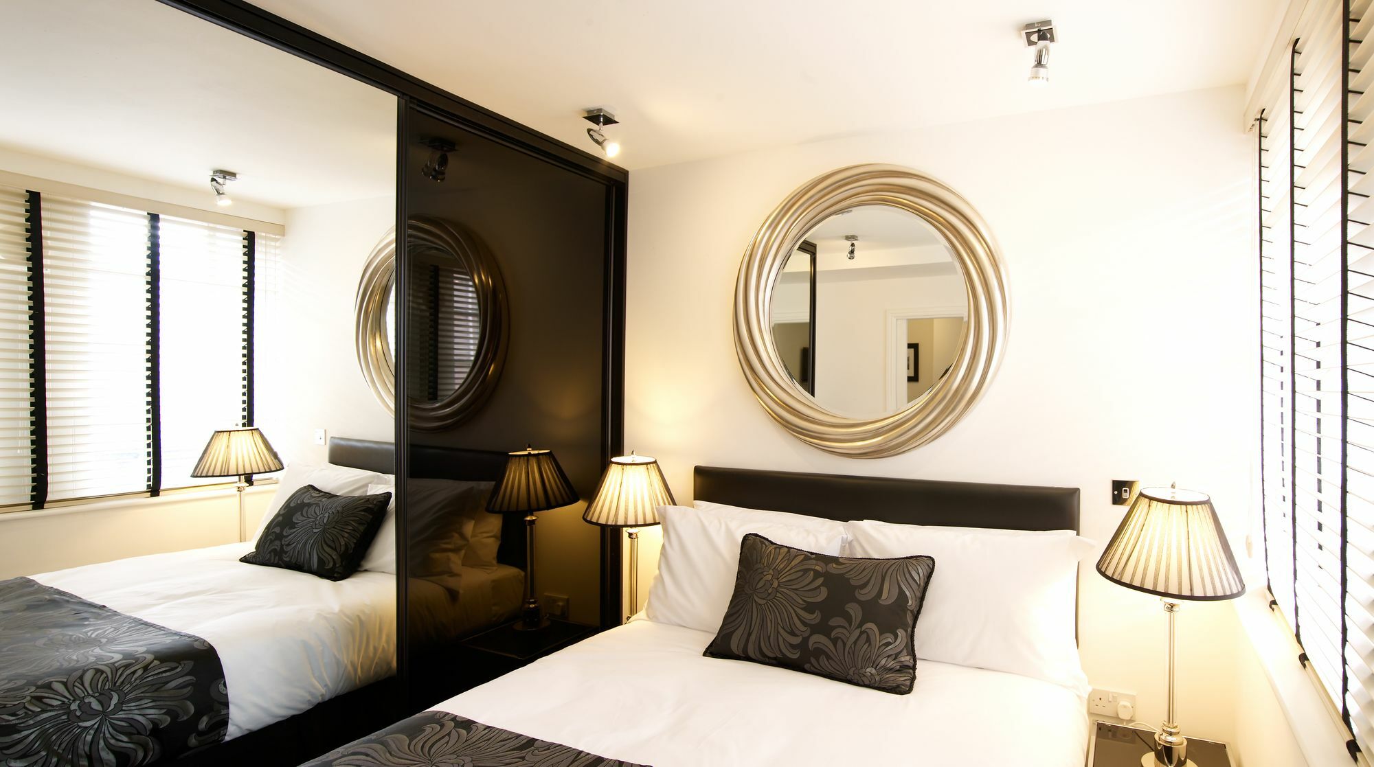 Strozzi Palace Suites By Mansley チェルトナム エクステリア 写真