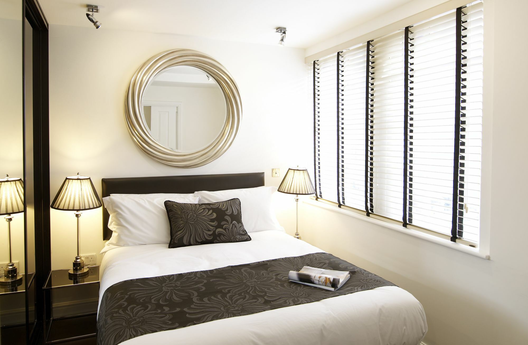 Strozzi Palace Suites By Mansley チェルトナム エクステリア 写真