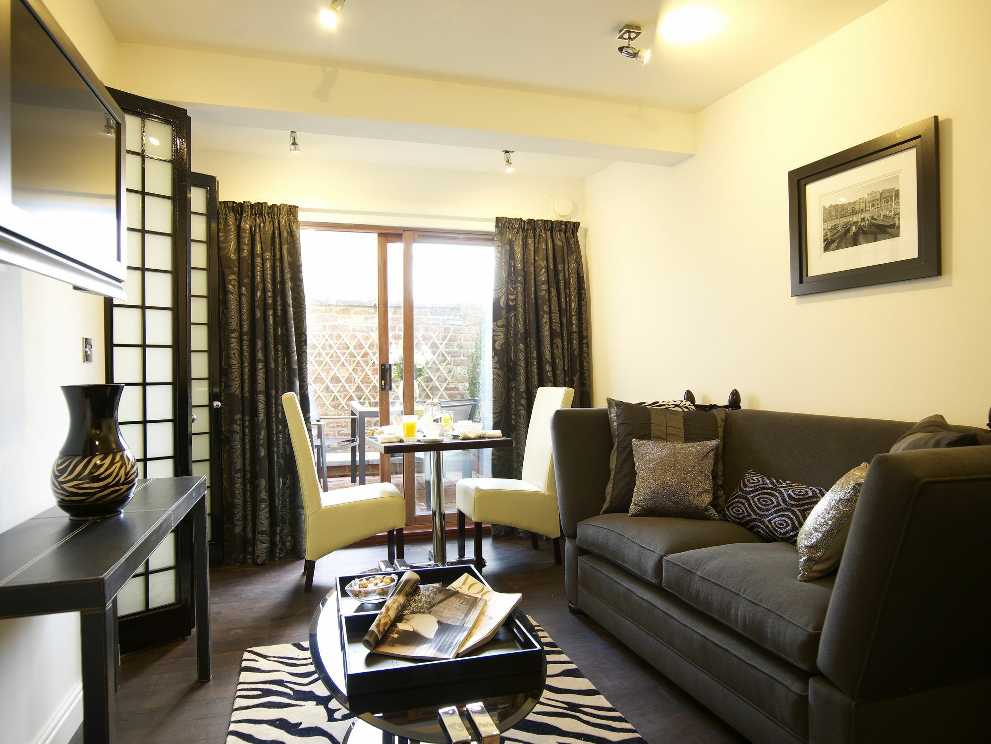 Strozzi Palace Suites By Mansley チェルトナム エクステリア 写真